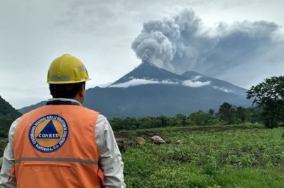 Erupción del volcán deja 25 muertos en Guatemala